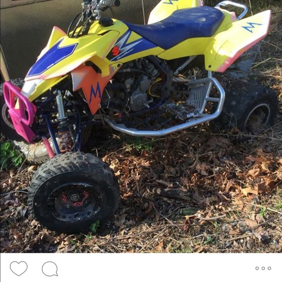 Profile Picture of John Bowling (@johnbowling) on Poshmark