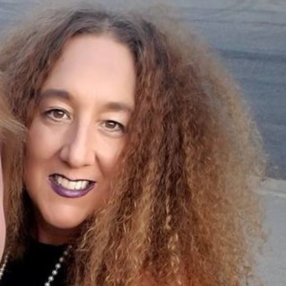 Profile Picture of Michele Slappy (@gatorgyrl) on Poshmark