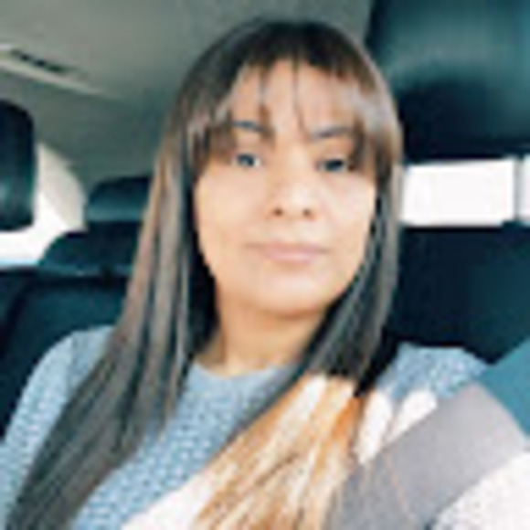 Profile Picture of Johana Alberto (@johanaalberto) on Poshmark