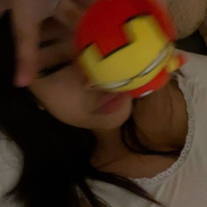 Profile Picture of April (@aprillucks) on Tiktok