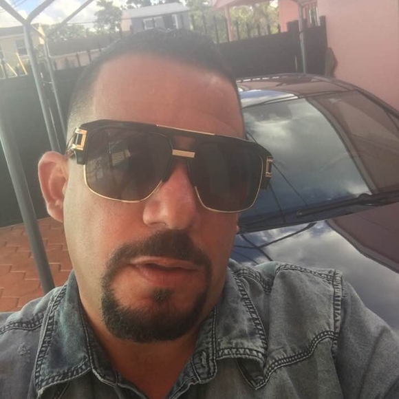 Profile Picture of Antonio Cernicharo (@acernicharo) on Poshmark