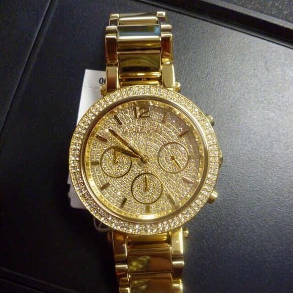 Profile Picture of Dalal Almon (@dalal1986) on Poshmark