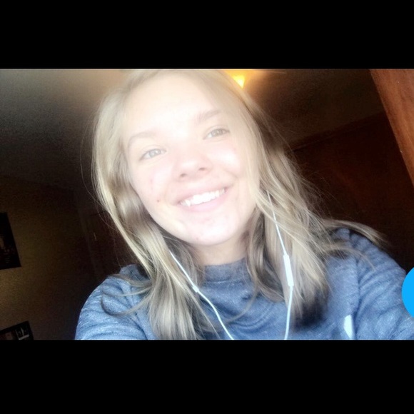 Profile Picture of Kennedi Nacey (@naceykennedi) on Poshmark