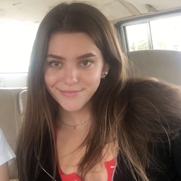 Profile Picture of Shyanne Hawken (@shyannealyssa) on Poshmark
