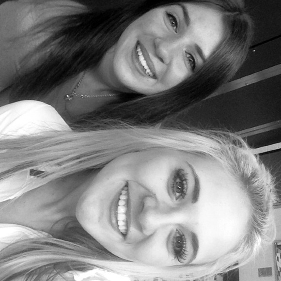 Profile Picture of Destry Mouritsen (@destryrian) on Poshmark