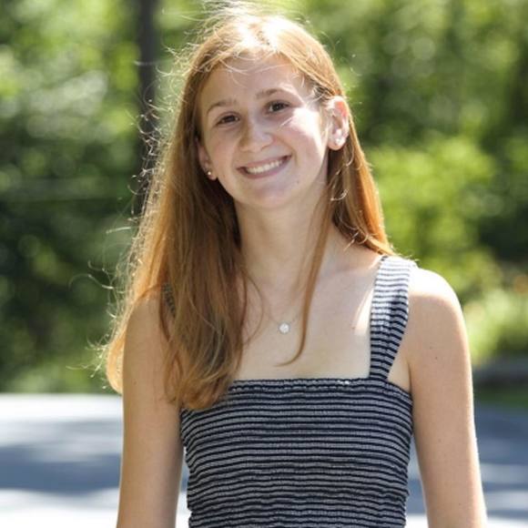 Profile Picture of Grace Boraks (@ggboraks) on Poshmark