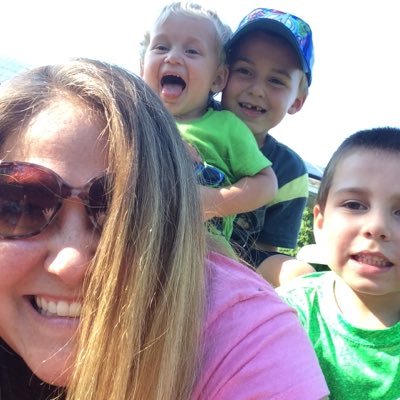 Profile Picture of Kristen Poulin (@PoulGirl7707) on Twitter
