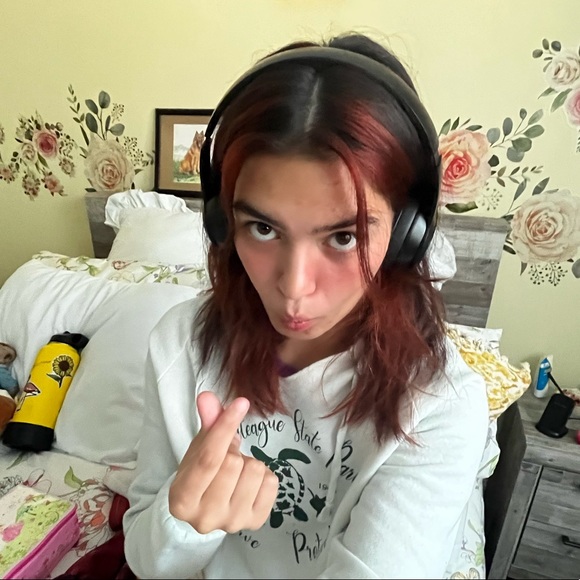 Profile Picture of Lillian Surma (@lcs_3) on Poshmark