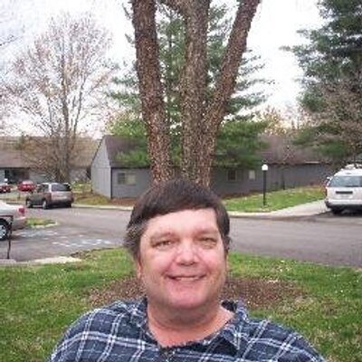 Profile Picture of Randall J Lynch (@SneakinPete22) on Twitter