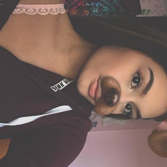 Profile Picture of Leah Silva (@leahcsilva) on Poshmark