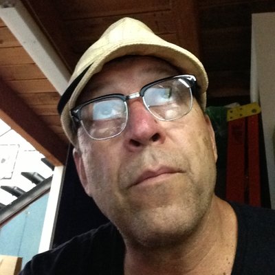 Profile Picture of Jeffrey Smith (@jeffartsmith456) on Twitter