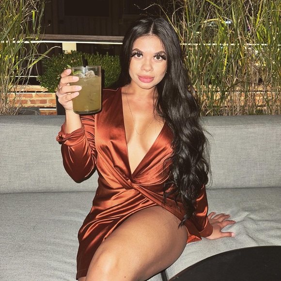 Profile Picture of Candacy Fifer (@candacy_fifer) on Poshmark