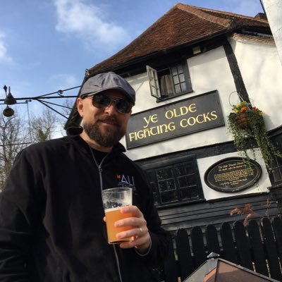 Profile Picture of Robert Fitzgerald (@RobertFitz74) on Twitter