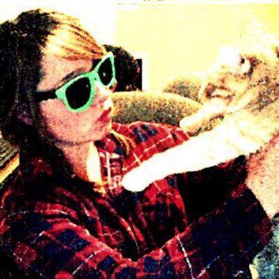 Profile Picture of Cassandra Warren (@sandwichmaker69) on Twitter