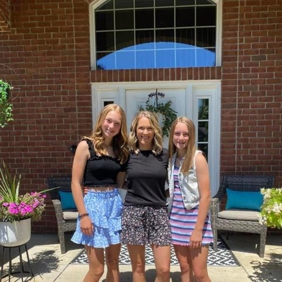 Profile Picture of Tammy Hannah (@tammyhannah160) on Poshmark