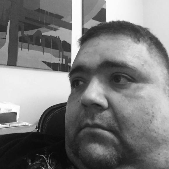 Profile Picture of Fernando Davalos (@fdavalos95) on Poshmark