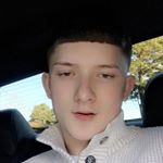 Profile Picture of Kris Hoskins 🌟 (@krismoves_) on Instagram