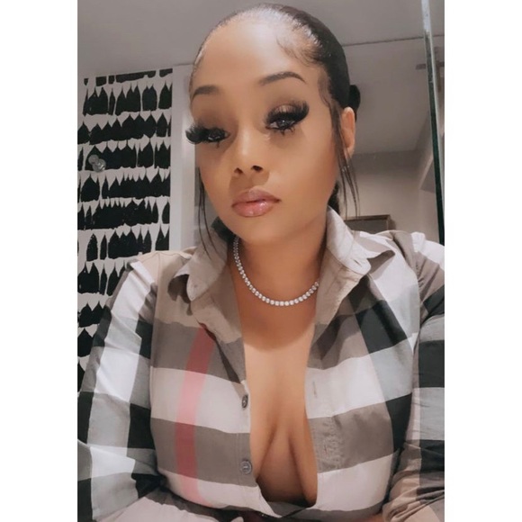 Profile Picture of Tameka Jamon (@mekajarmon) on Poshmark