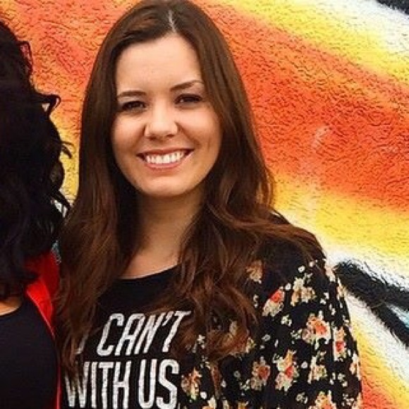 Profile Picture of Alecia Stovall (@astovall90) on Poshmark