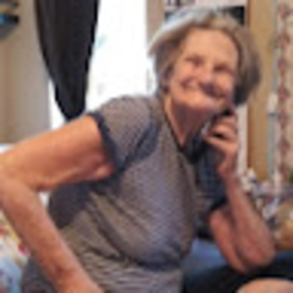 Profile Picture of Kathy Schreckengost (@kathyschreckeng) on Poshmark