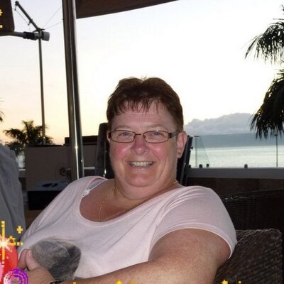 Profile Picture of Jan Meredith (@sallybutton) on Twitter