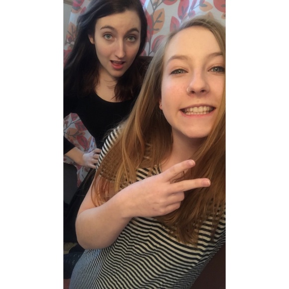 Profile Picture of Allison Cornue (@allisoncorn) on Poshmark