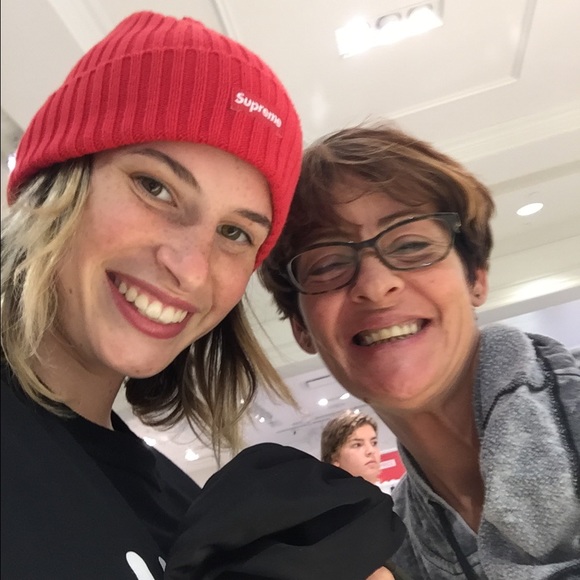 Profile Picture of Ariel Inbar (@arielololol) on Poshmark