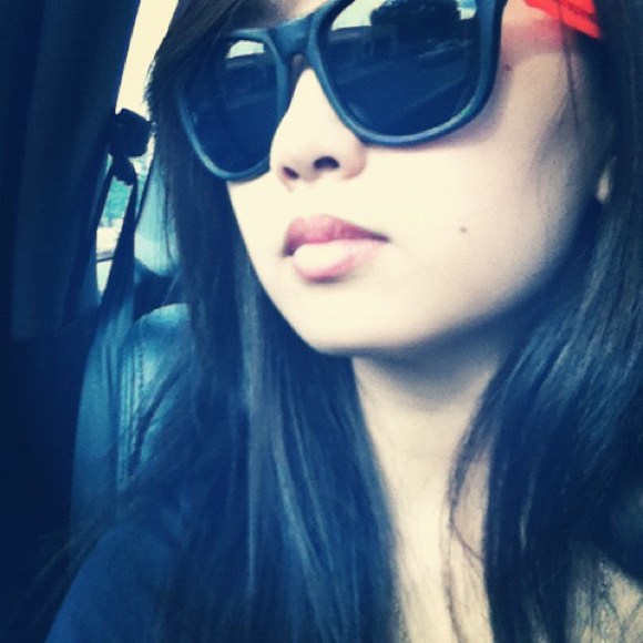 Profile Picture of Catherine Zhang (@cathygoesrawr) on Poshmark