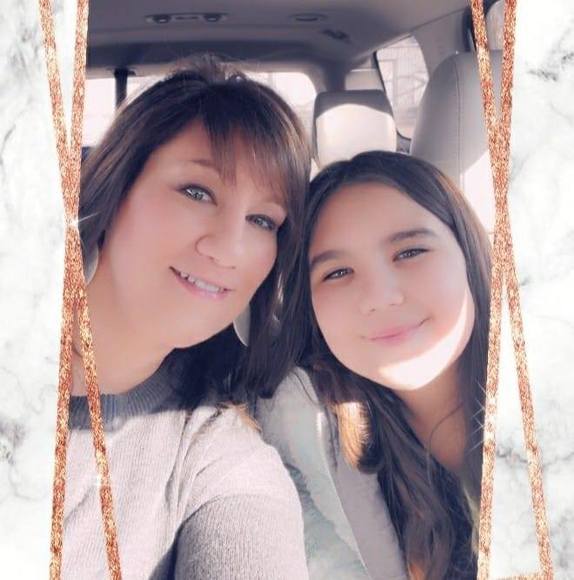 Profile Picture of Nicole Supik (@two_luckystars) on Poshmark