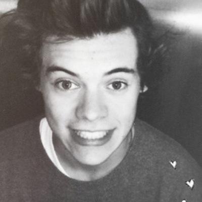 Profile Picture of пупок гарри (@rj_thomson) on Twitter