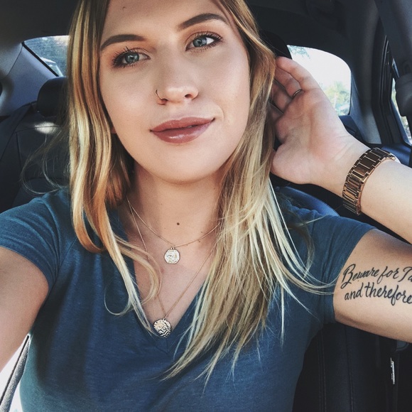 Profile Picture of Erica Hussar (@ericahussar) on Poshmark