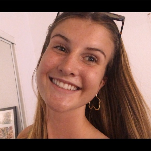 Profile Picture of Jordan Legrys (@jordanlegrys) on Poshmark