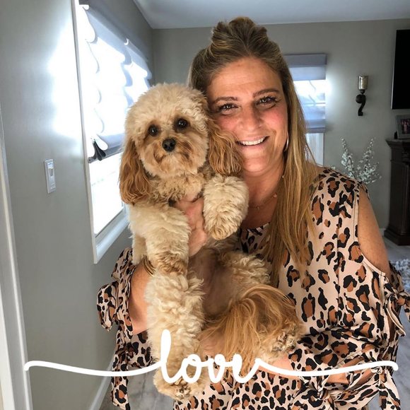 Profile Picture of Danielle Favaloro ferrisi (@daniefav) on Poshmark