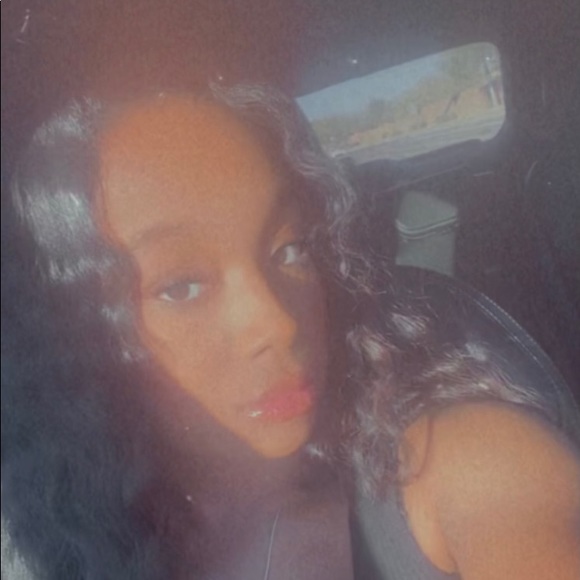 Profile Picture of Mckenzie Smith (@mckenzie052103) on Poshmark
