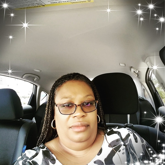 Profile Picture of Kim Davis-mims (@davismims45) on Poshmark