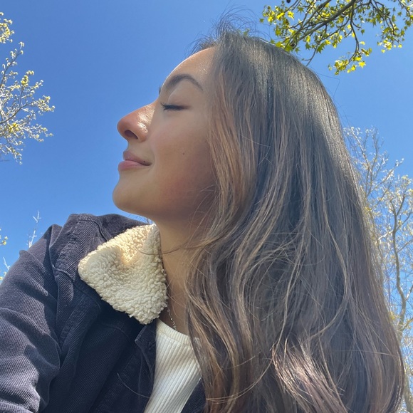 Profile Picture of Paris Lases-perez (@parisjessica31) on Poshmark