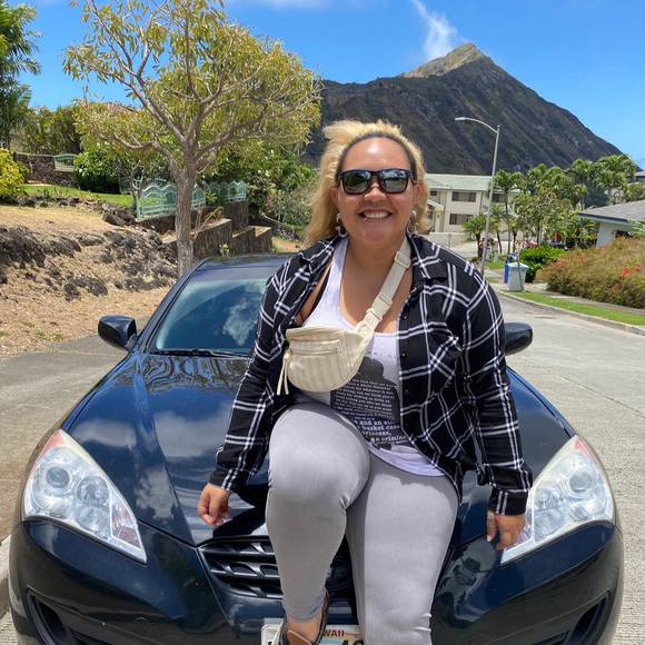 Profile Picture of Moani Kalai (@moani31) on Poshmark