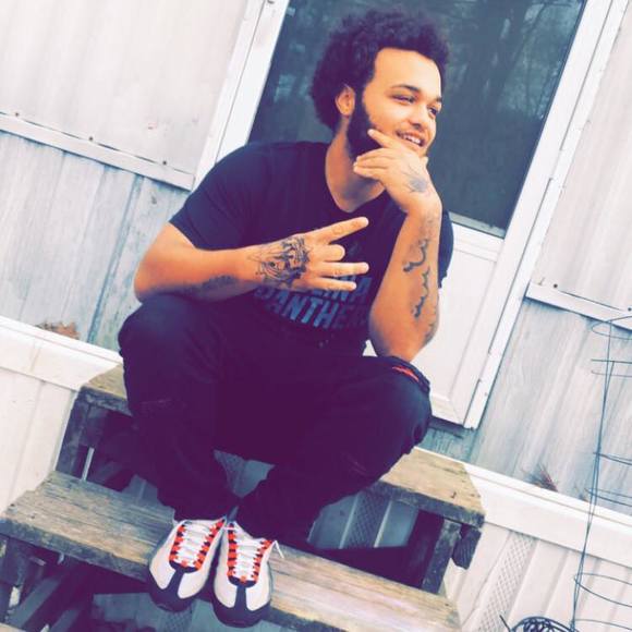 Profile Picture of Devon Anthony (@dsuthard53) on Poshmark