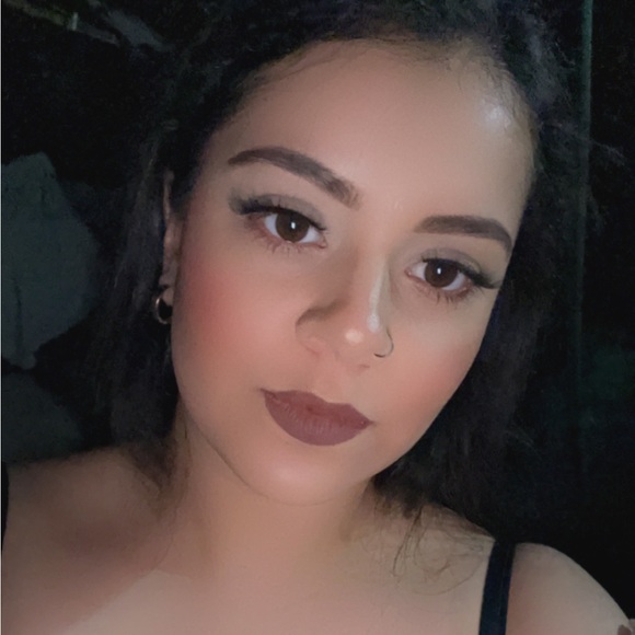 Profile Picture of L Ramos (@lupitaramos261) on Poshmark