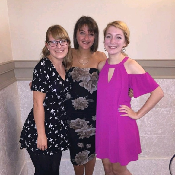 Profile Picture of Karlie Hirter (@khirter1) on Poshmark