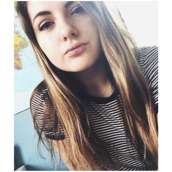 Profile Picture of Sally Gotlieb (@sallyelizabethh) on Poshmark