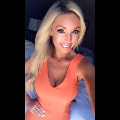 Profile Picture of Jennifer James 🇺🇸 (@JenniferJamesXO) on Twitter