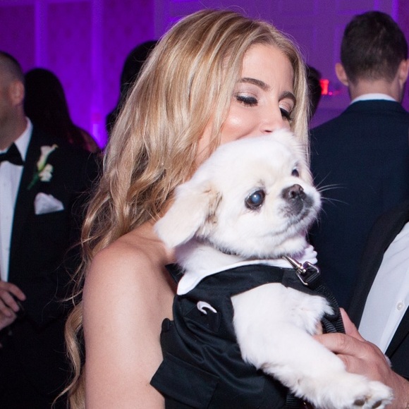 Profile Picture of Chelsi Newman (@chelsi115) on Poshmark