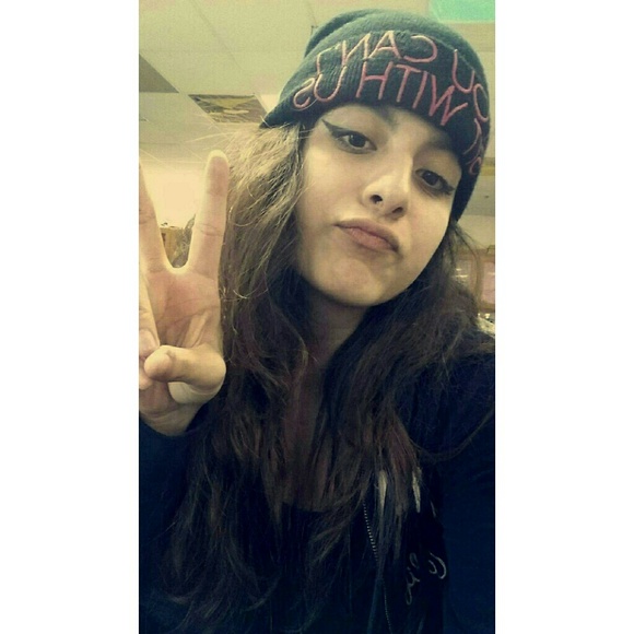 Profile Picture of Lucy Castaneda (@aiculxo) on Poshmark