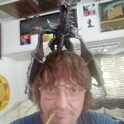 Profile Picture of Carl Bailey (@thehellyousay) on Youtube