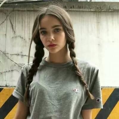 Profile Picture of Flora Wells (@dujldthr) on Tiktok