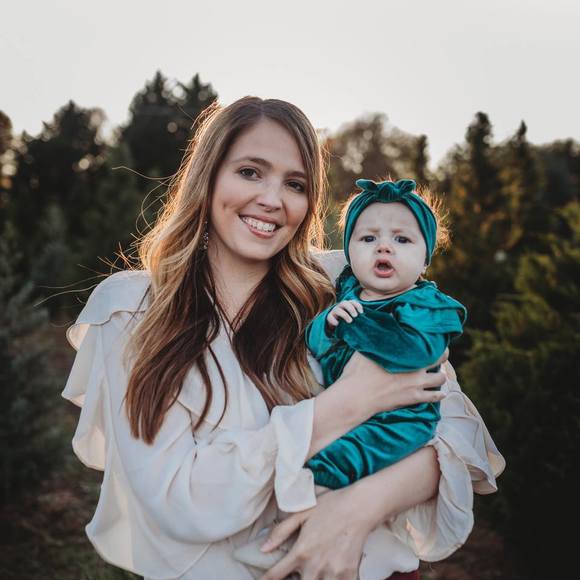 Profile Picture of Cassie Craft (@cassielou2) on Poshmark