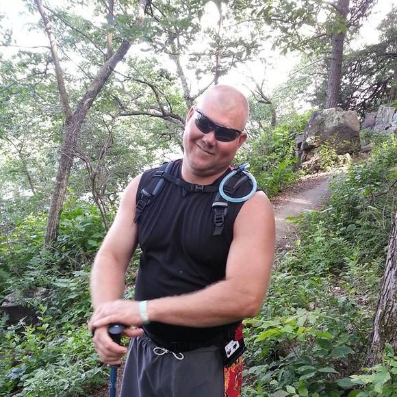 Profile Picture of Randy Simonson (@rsimonson1972) on Poshmark