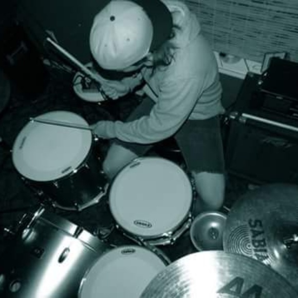 Profile Picture of Randy Stover (@randystover817) on Poshmark