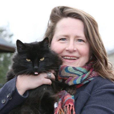 Profile Picture of Rachel Dean (@RachDeanVet) on Twitter